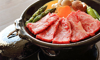 神戸牛サーロインの陶板焼きステーキ